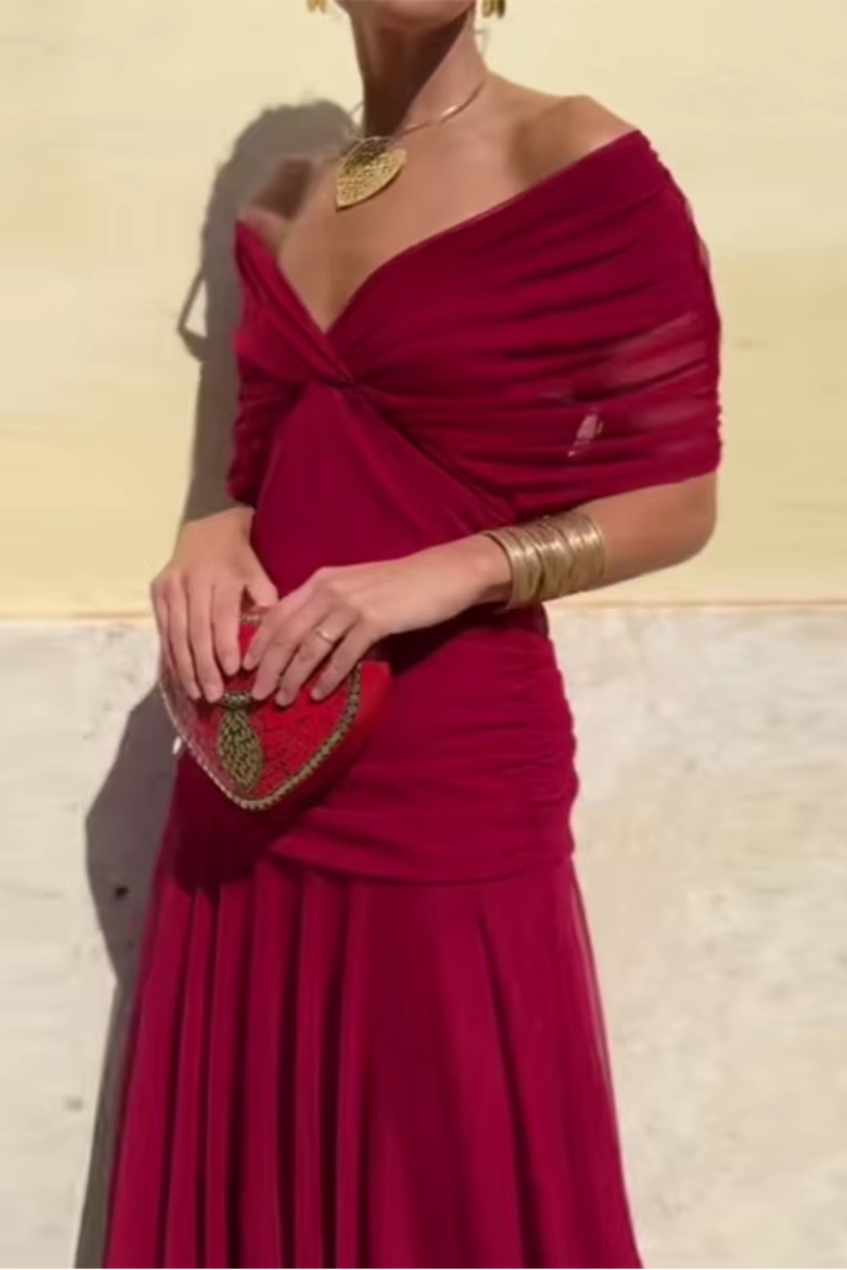 Victoire — Robe maxi de fête élégante à col V