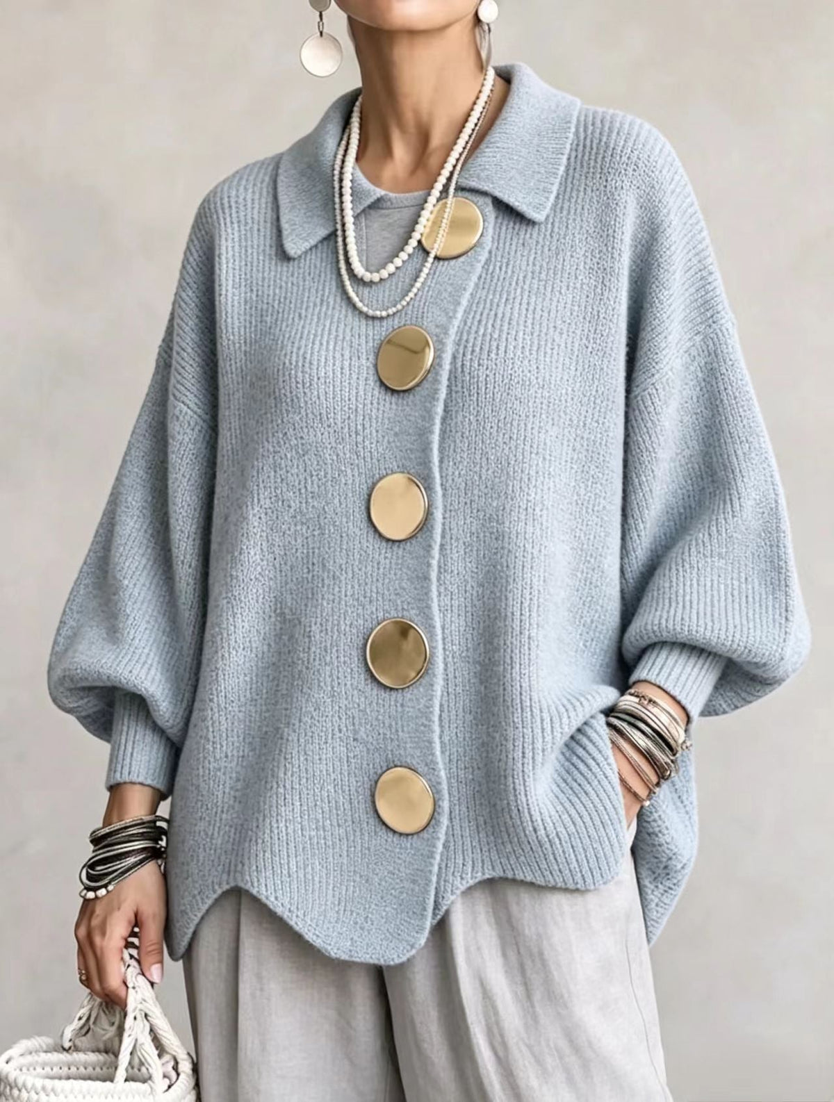 Suzanne | Cardigan oversize à gros boutons dorés