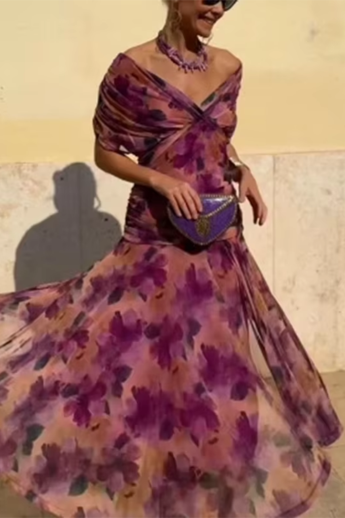 Victoire — Robe maxi de fête élégante à col V